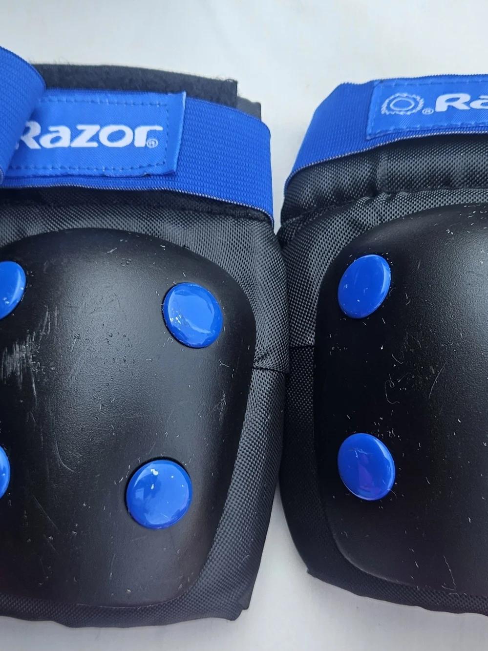 Razor durable hello